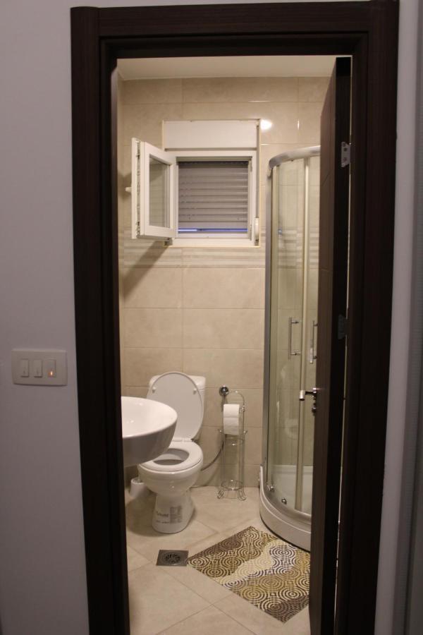Delta Studio Apartman Podgorica Exteriör bild