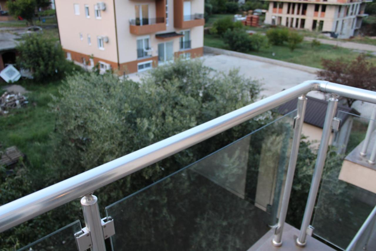 Delta Studio Apartman Podgorica Exteriör bild
