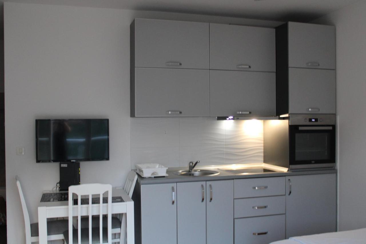 Delta Studio Apartman Podgorica Exteriör bild